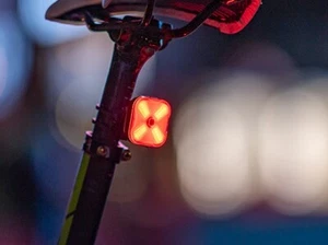 RAVEMEN LED Luz Trasera Bicicleta Lámpara Trasera CL06 Detección de Freno Recargable - Imagen 1 de 16