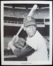 CIRCA 1966-67 HANK ALLEN WASHINGTON SENATORS 8x10 PUBLICITY PHOTO @ D.C. STADIUM