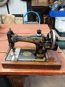 Vintage Singer Nähmaschine Victorian  - Bild 1 von 21
