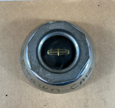 1988 Lincoln Town Car Wheel Center Hub Cap - Image 1 of 4