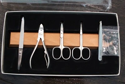 Juego de manicura Pfeilring 5 piezas tijeras pinzas cortapelos con tira magnética Alemania Foto 1 de 3
