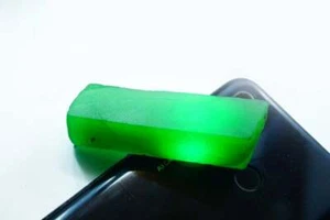 DYED EGL 1KG/5000 Natural Green Emerald Colombian Rough Lot Gemstone K - Picture 1 of 5
