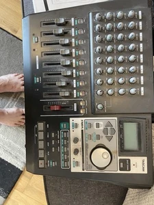 Tascam DP-01 8-Track Hard Disk Recorder FX With Manual And Power Lead - Picture 1 of 3