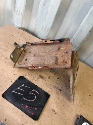 1980 1991 年 1995 年福特 F150 BRONCO F250 F350 电池托盘带支架支持 OE — 第 1/4 张图片