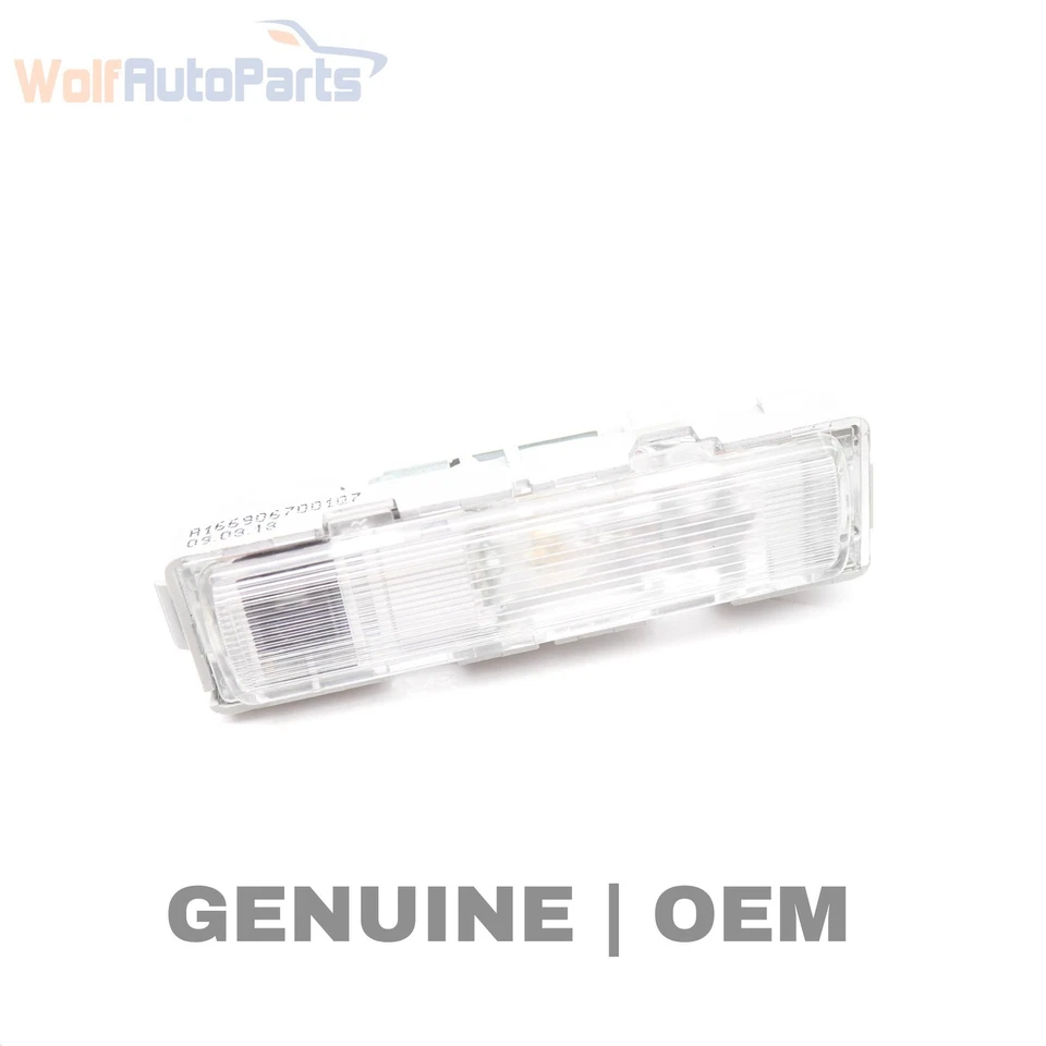 Mercedes-Benz B250 2013-2019 - luz interior manija techo trasero derecho Foto 1 de 4