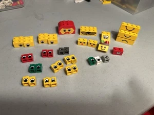 Lego Duplo PRINTED EYES BRICKS BLOCKS LOT 34 PCs - Picture 1 of 6