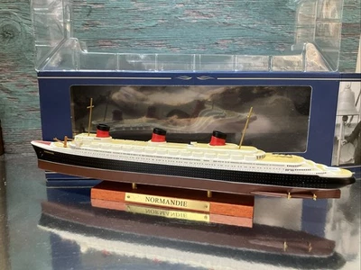 Atlas Editions 1:1250 SS Normandie French Lines  Model Ship – Boxed - Image 1 of 4