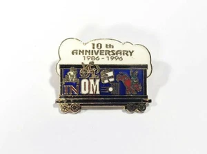 Pinback Esmaltado Odisea de la Mente De Colección 10ª Indiana en Om Original OOTM - Imagen 1 de 2