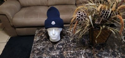 Moncler Tejido de punto acanalado y logotipo icónico, hilo refinado estilo TELA: 70% lana virgen 30% Foto 1 de 4