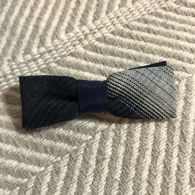 Blue And White Abstract Plaid Vintage Clip On Bow tie Evergrip Jr - Image 1 of 3