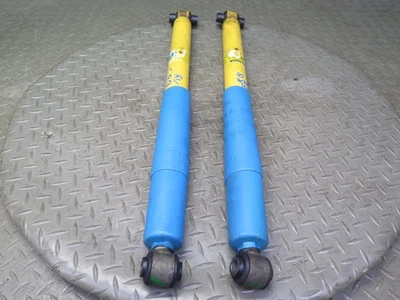 03-06 JUEGO DE 2 AMORTIGUADORES DE PUNTAL TRASERO IZQUIERDO Y DERECHO CHEVROLET SSR A/T BILSTEIN Foto 1 de 4