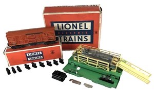 Lionel No. 3656 Operating Cattle Car With Black Lettering and Corral, Boxed - Picture 1 of 16