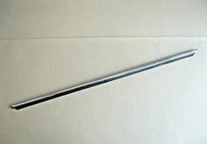 Fiat 850 Coupe Chrom Zierleiste Türschachtleiste außen links Länge: 850mm - Picture 1 of 12