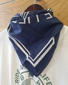 GENUINA BMW MOTO BANDANA AZUL Y BLANCO P/N 76.61.5.A82.563 - Imagen 1 de 5