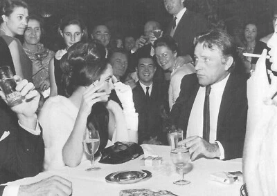 POSTALES DE ELIZABETH TAYLOR TODAS LAS OCASIONES AÑOS 60 FOTOGRAFÍA PHILIP TOWNSEND Foto 1 de 4