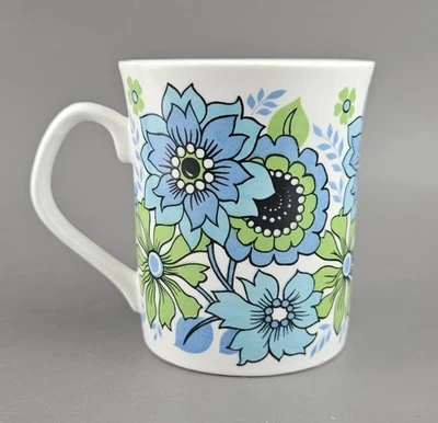 Elizabethan Pottery Teacup, Chelsea Meadow Blue Flower Patt. Collectible Vintage - Image 1 of 4
