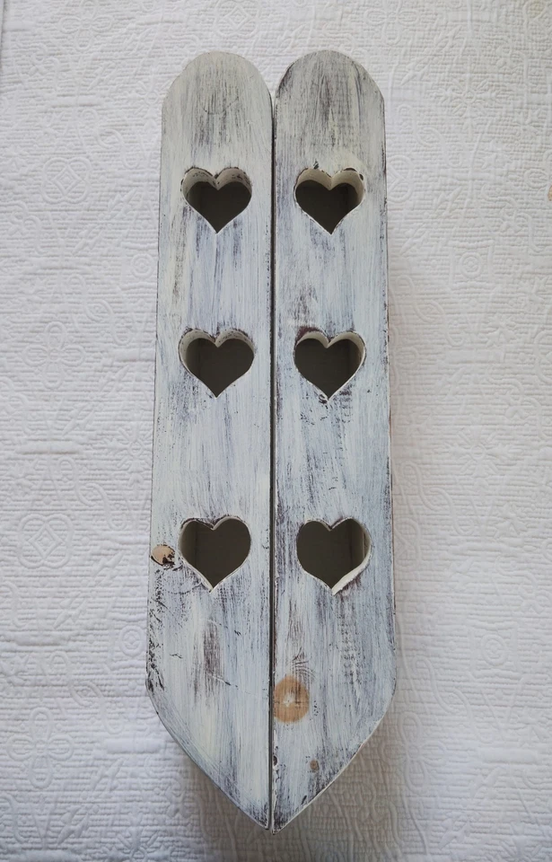 ❤️Estante de madera blanco para casa de campo Shabby Chic puertas de corazón  Foto 1 de 4