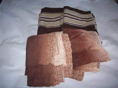 Vintage fabric  light/dark Brown 113 x 157 cm and 110 x 122 cm x 2 - Image 1 of 2