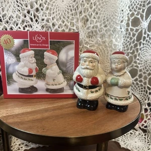Lenox Holiday Mr. and Mrs. Claus Kissing Salt and Pepper Shakers - Picture 1 of 10