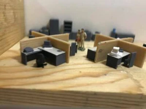 Juego de muebles de estación de trabajo de oficina grande escala 1/87 - Imagen 1 de 9
