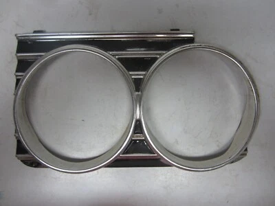 66 Chevrolet Bel Air Biscayne Impala Caprice LH Farol Moldura Grade USADA - Imagem 1 de 3