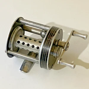 Langley Streamlite Model 310 KB Fishing Casting Reel Made in USA 1955 - Picture 1 of 9