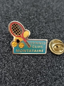 Pin's Pins Pin Enamel 64  France Oise Ville Montataire "TENNIS DE CLUB"  - Picture 1 of 4