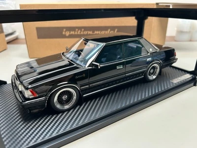 Модель зажигания 1/18 Toyota Crown 2.8 Royal седан G (120) черный-- IG3827 - Изображение 1 из 4