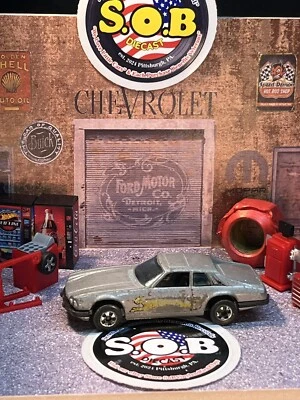 Jaguar XJS 1977 Hot Wheels Blackwalls 1:64 plateado diecast usado en muy buen estado Foto 1 de 4