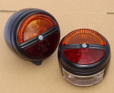 Satz Rückleuchte Blinker auf Kotflügel zB Fendt Kramer und Holder Traktor - Bild 1 von 2