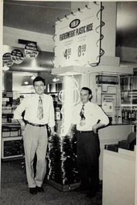 1950s or 60s STORE DISPLAY DUNLAP FEATHERWEIGHT PLASTIC HOSE PHOTO GLASGOW KY C1 - Picture 1 of 4