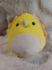 KellyToy 7,5 Zoll Squishmallows Plüsch - gelbe Triceratops - Bild 1 von 4