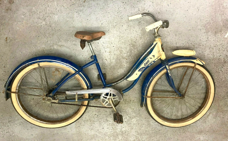 24" wheel Columbia step-thru, gas tanks, chrome chain guard, fenders - Image 1 of 4