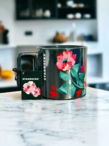 Tazza da caffè in ceramica Starbucks 2024 blu scuro San Valentino cuori floreali nuova 🙂 - Foto 1 di 4