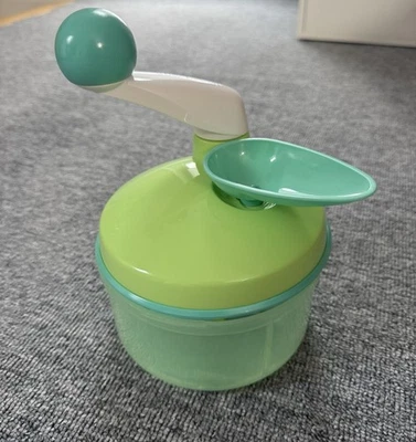 Tupperware  Quick Chef  Grün  1,3L Zerkleinerer Rühren  Mixen - Bild 1 von 4