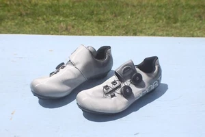 YOW - SPORT - CYCLING SHOES - IRRIDESCENT - SILVER/GREY - EU41 - M8 - W10 - NICE - Picture 1 of 5