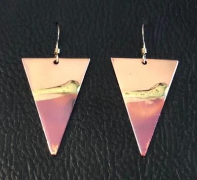 Pendientes triangulares de cobre rellenos de oro de 14k artesanales 1,6" 6 g #3428 Foto 1 de 4