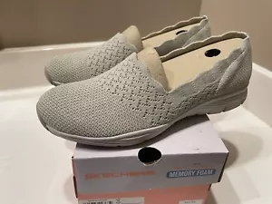 Women's NIB Skechers Air-Cooled Memory Foam Sneakers SZ 10 Natural - Picture 1 of 6