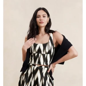 Banana Republic Neu mit Etikett Leinenmischung Ikat Druck gesmoktes bauchfreies Oberteil Bluse-Größe 10 - Bild 1 von 9