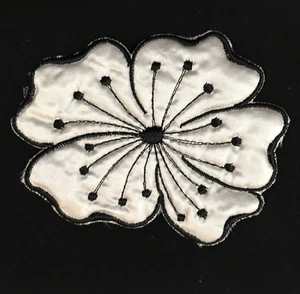 2 Embroidered Flower Sew-on Patch Vintage Satin Applique 5" White Black A224 - Picture 1 of 3