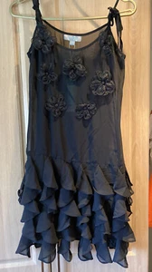 MONSOON FUSION TRANSPARENTES SCHWARZES KLEID MIT BLUMEN & RÜSCHENDETAIL - GRÖßE UK8 (EU36) - Bild 1 von 5