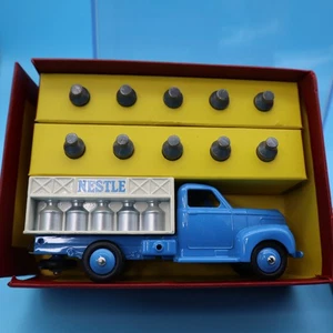 Atlas Edition Dinky Toys 25O Camion Laitier Nestle Milk Truck Diecast + Box NIP - Picture 1 of 5