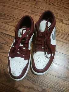 Size 10.5 - Jordan 1 Low Noble Red White 553558-615 100% Authentic - Picture 1 of 6
