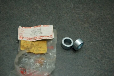 2 NOS Kawasaki 42037-018 Cuello de sellado de rueda trasera G3SS G3TR G4TR G5 KE100 KV100 Foto 1 de 4