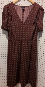 Moda International Brown Geometric Medium Dress Short Sleeve Vneck - Picture 1 of 4