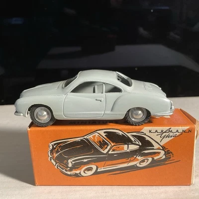 Original Marklin VW Karmann Ghia #8021, Excellent in Light Grey w/original box - Image 1 of 4