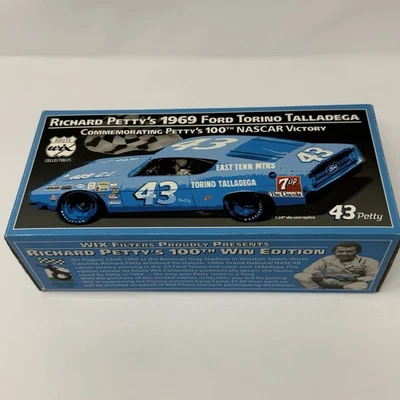 Coche diecast 43 WIX Richard Petty edición 100ª victoria Ford Torino Talladega 1/24 Foto 1 de 4