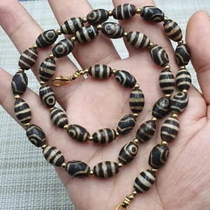 2 Eyes & 3 Stripe Pattern Vintage Tibetan Agate Beaded Necklace - Picture 1 of 21