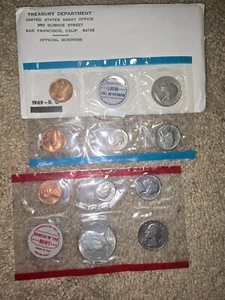 1969 US Mint Set with 40% Silver Kennedy half dollar (OGP) 10 coins - Picture 1 of 1
