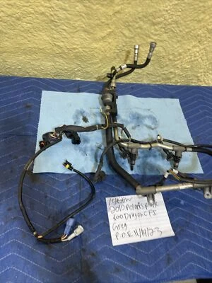 2010 Polaris Dragon Rmk 800 燃油轨道喷射器组件和蓝色喷射器 154 — 第 1/4 张图片